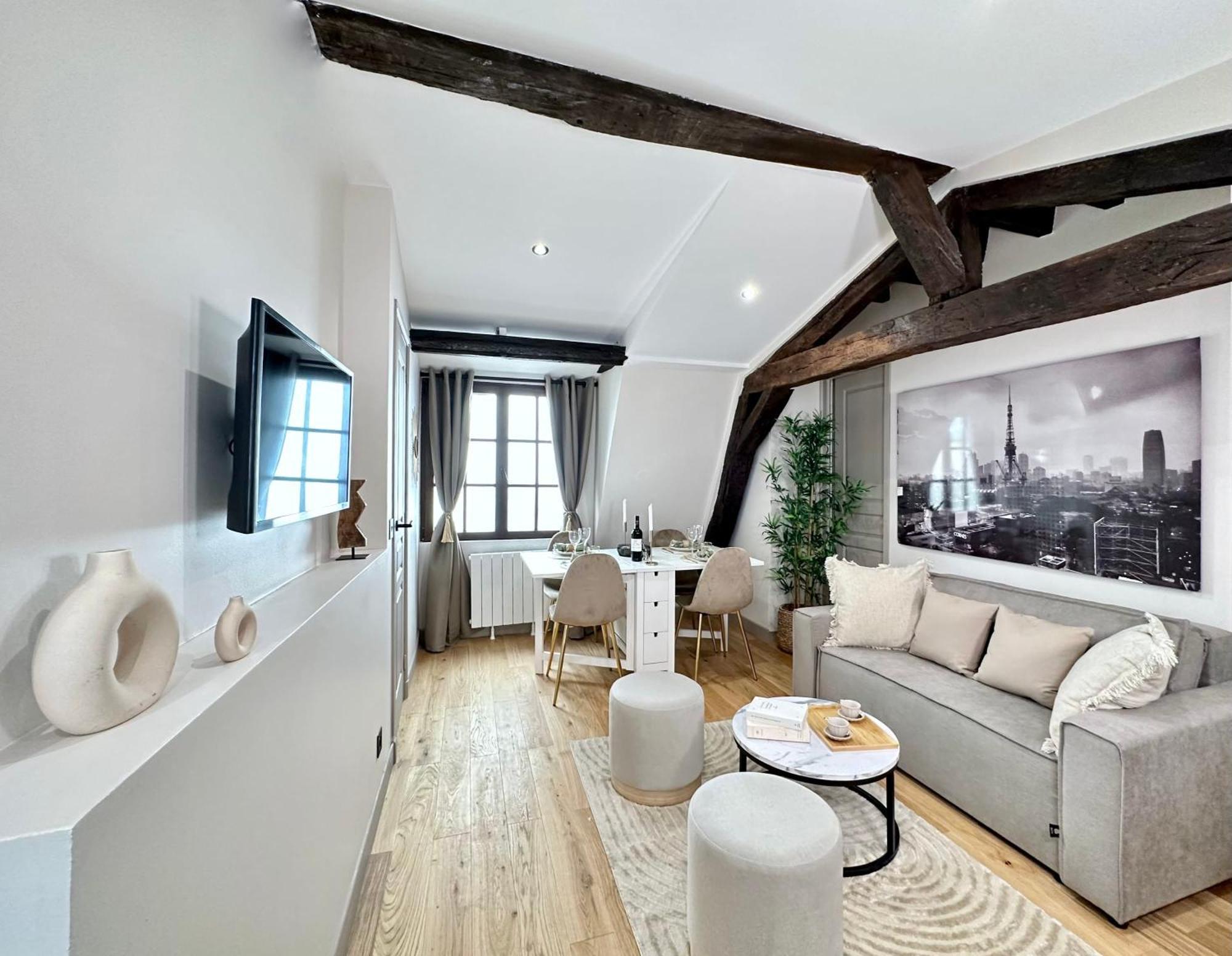 Le Marais' Finest Luxurious Apartment Париж Экстерьер фото